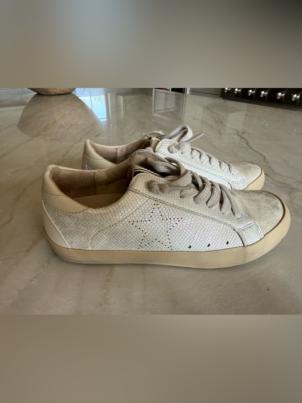 ShuShop Girls Sneakers in Silver Snakeprint Pattern, like NEW! Size 3